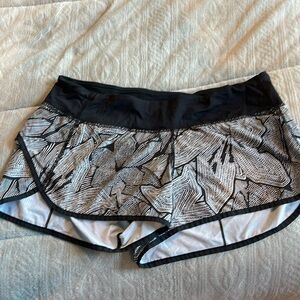 Lululemon speed up shorts size 8